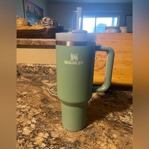 BRAND NEW Stanley 40oz tumbler